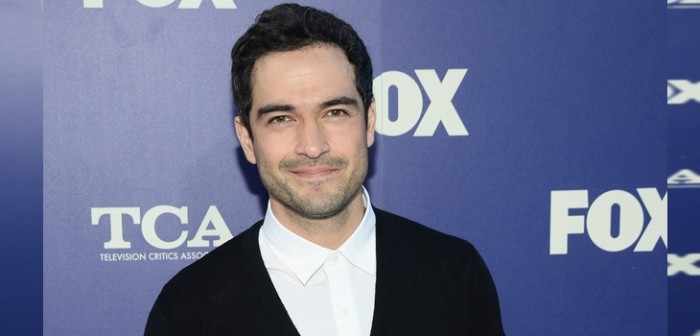 ¿Estaba borracho? Graban a Alfonso Herrera cantando eufóricamente éxito de RBD en fiesta