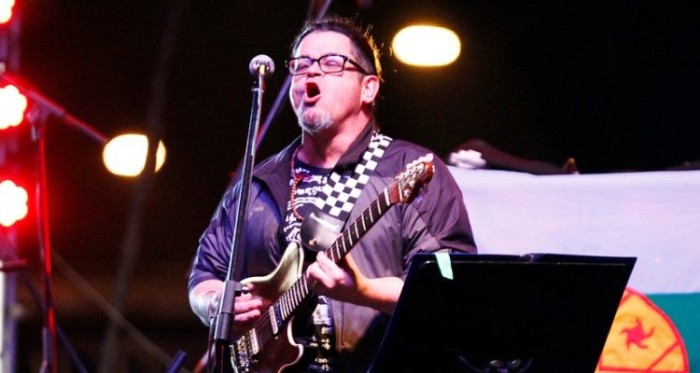 Médico asegura que Joe Vasconcellos permanece grave tras accidente pero sin riesgo vital