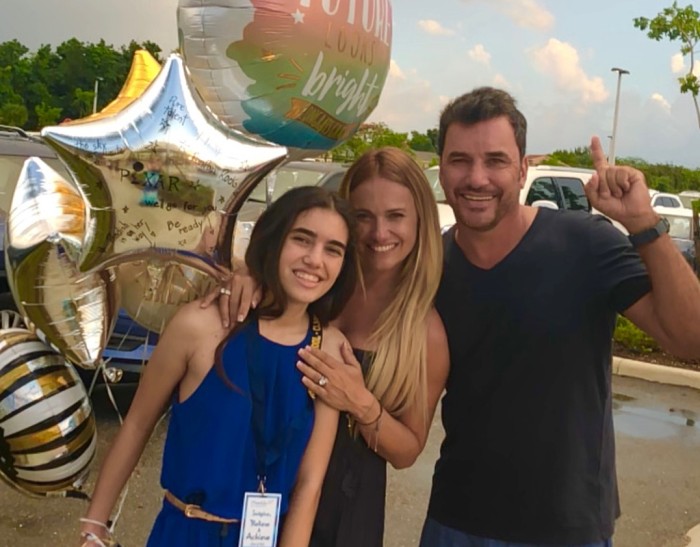 Hija mayor de Ana Sol Romero y Douglas cumplió 15 años: la sorprendieron con bello detalle