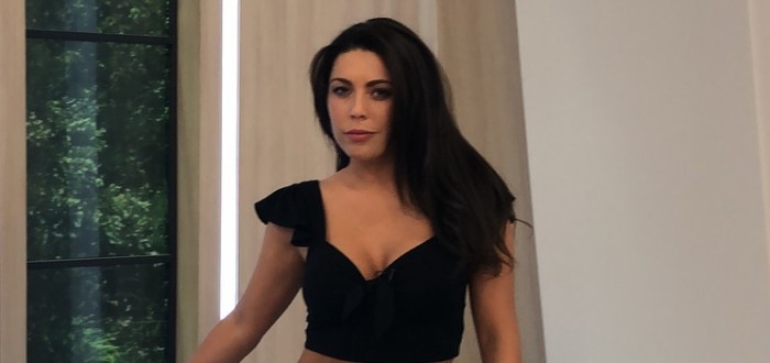 ¿Ilusión óptica? La singular postal de Daniela Aránguiz que se robó la atención de fans