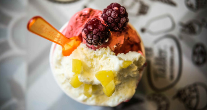 Sabores como Negrita y chancaca tienen a heladería chilena dentro de las mejores del mundo