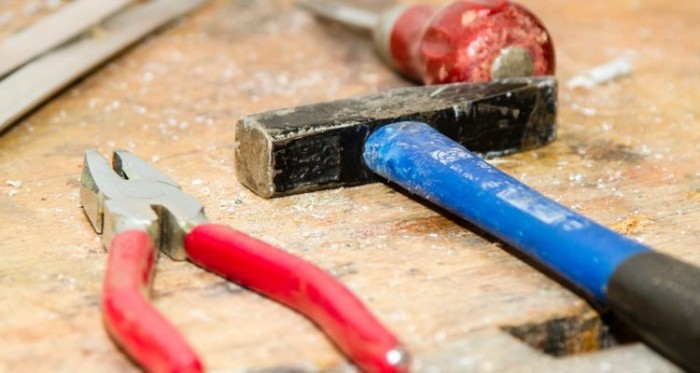 Día de furia: sujeto golpeó y amenazó de muerte a trabajador que le cobró dinero adeudado