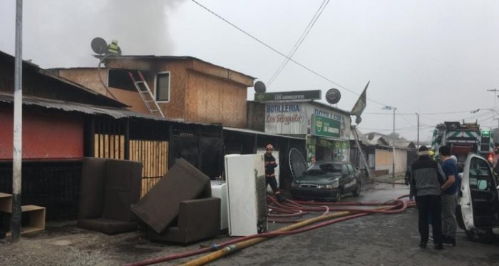Muerte de niño de 4 años en incendio consterna a Renca: era cuidado por un adulto mayor
