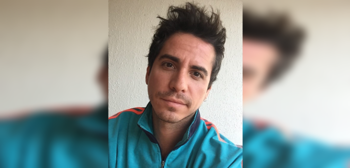 Nicolás Brown dejó atrás look de Verdades Ocultas para nuevo rol en La Reina de Franklin