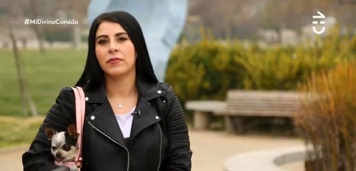 ¿Danini Love? El extravagante automóvil que lució joven participante de 'La Divina Comida'