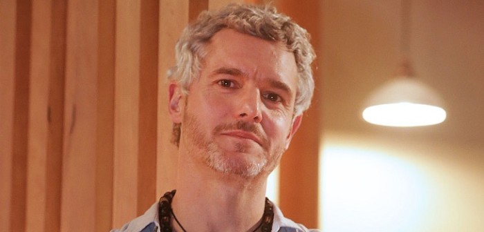 Actor Ricardo Fernández se desnuda totalmente para 'Amar a morir' a sus casi 40 años