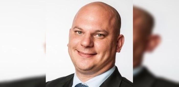 Turista suizo tras ser arrastrado por taxi en Chile: 