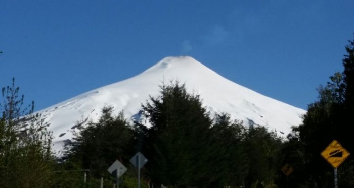 Más de 6 mil 500 sismos en solo un mes: Volcán Villarrica mantiene alerta técnica verde