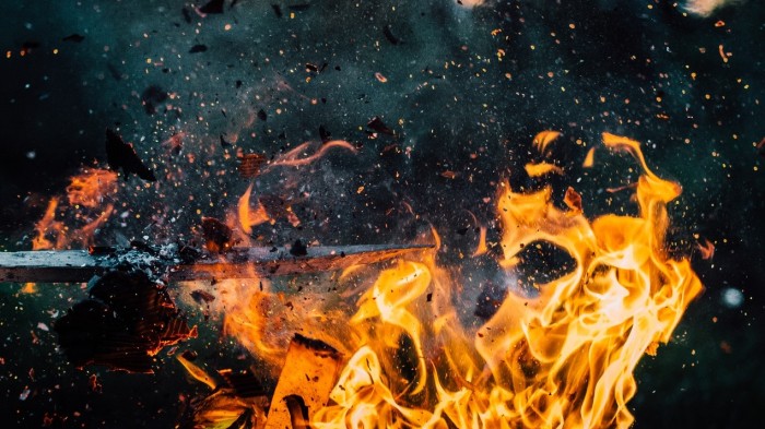 Mujer que murió en incendio en Puerto Montt buscó a su hija por años: nunca la encontró