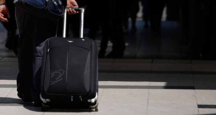 A un año de haber devuelto maleta con $108 millones mujer realizó particular petición