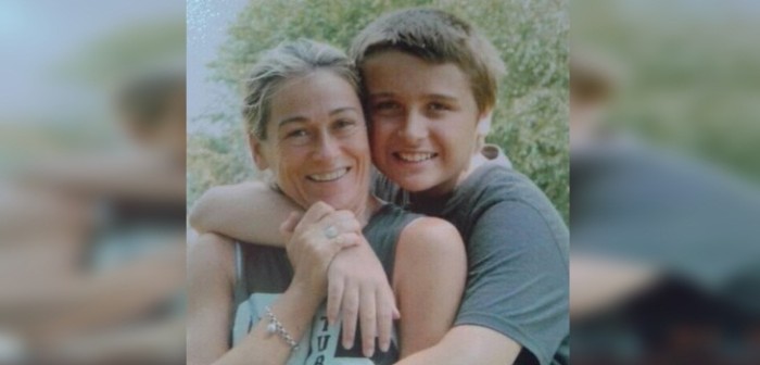 La desesperada campaña de una madre para recuperar celular con recuerdos de hijo fallecido