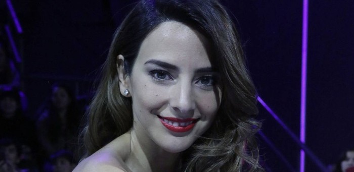 El destape de Daniela Castillo que cautivó a seguidores: hizo topless en playa brasileña