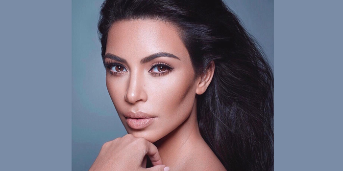 Quedó en evidencia: Kim Kardashian retocó foto de su bebé para que tuviera rostro delgado
