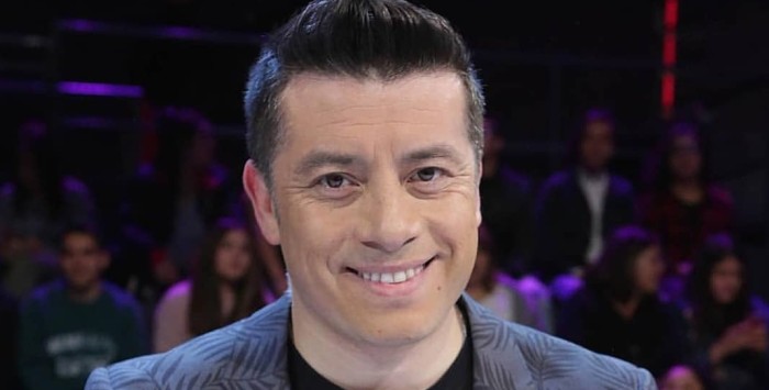 Trillizas de Leandro Martínez se roban la atención con tierno video donde imitan a 'Rojo'