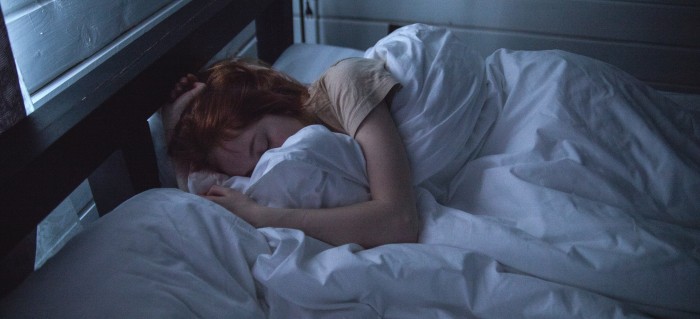 ¿Te cuesta conciliar el sueño? 7 técnicas que te ayudarán a quedarte dormido más rápido