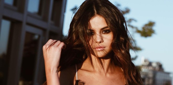 Selena Gomez habría sido internada en centro psiquiátrico tras sufrir 