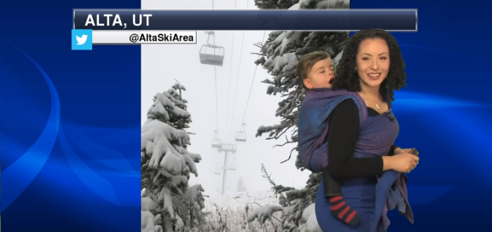 La sensible razón por la que meteoróloga dio pronóstico cargando a su hijo: video es viral