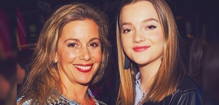 Madre orgullosa: hija adolescente de Yuyuniz Navas grabó su primer comercial de maquillaje