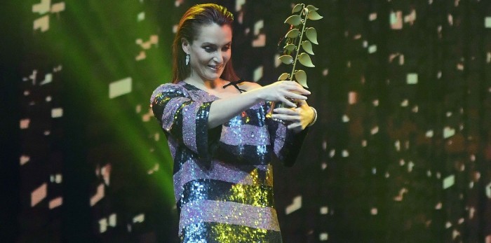 ¿Fue por Kika? Begoña Basauri explicó por qué se cambió de vestido en los Copihue de Oro