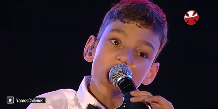 Niño que emocionó en Teletón Adrián Martín muestra su recuperación y lanzará nuevo disco