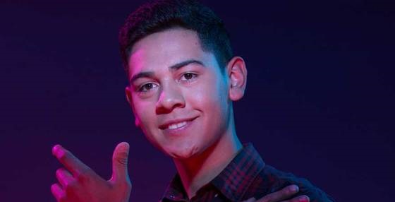 El impresionante regalo que mujer anónima le hizo a Luis Zapata de Rojo: un piano