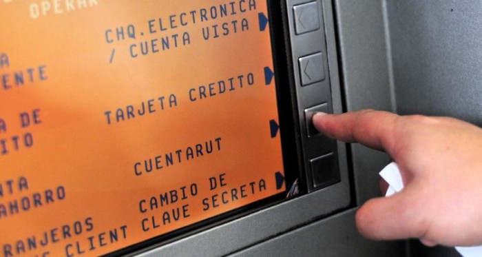 Test revela si sabes resguardarte al usar tarjetas en cajeros o al comprar por Internet