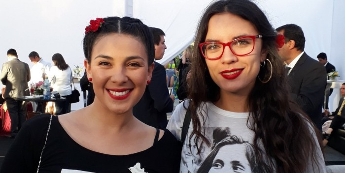 El particular paso de Cariola y Vallejo en 'Copihue': con bandera mapuche y sus nominados