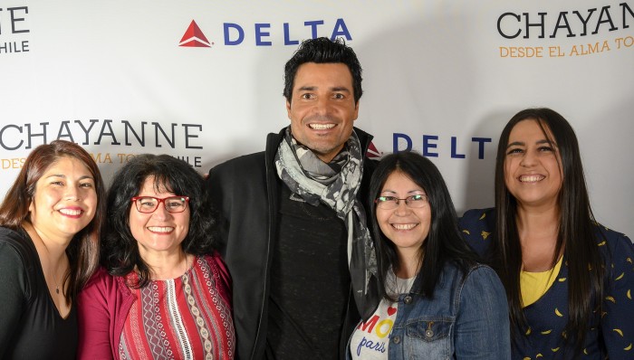 Sueño cumplido: fanáticas penquistas disfrutaron de especial encuentro con Chayanne