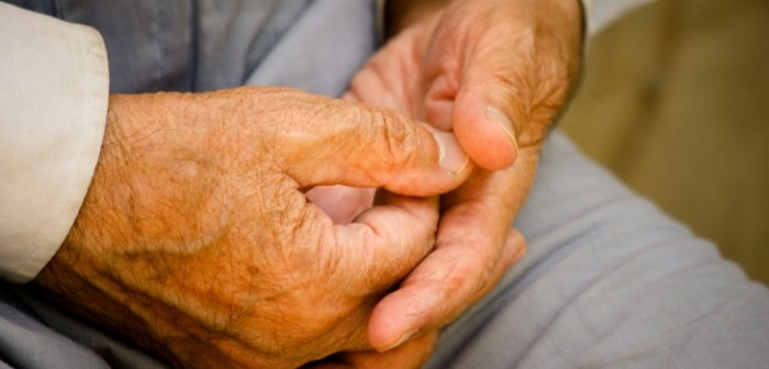 El nuevo 'cuento del tío' que preocupa a las autoridades: anciano de 92 años fue víctima