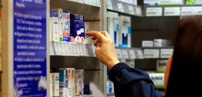 Estudio del Sernac revela cuánto podrías ahorrar si prefieres medicamentos bioequivalentes