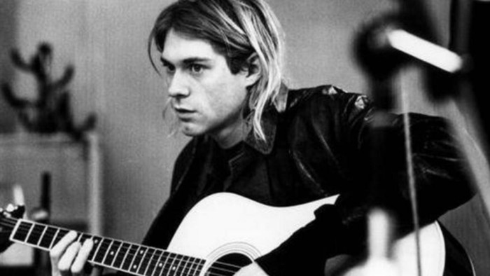 Irónico: cómo Kurt Cobain convirtió en éxitos las 'pifias' que cometía con su guitarra