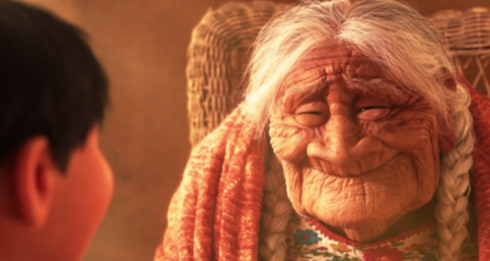 ¿Igualitas? Aseguran que abuela de 105 años fue la inspiración para crear a 'Mamá Coco'