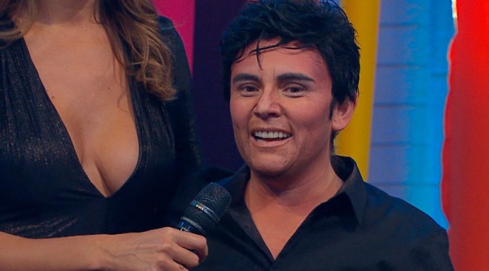 Drástica transformación: María José Quiroz realizó notable imitación de Chayanne en 'MCC'
