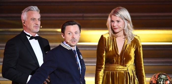 ¿Haces twerking? La desatinada pregunta a ganadora del Balón de Oro que indignó en redes