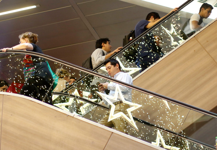 ¿Compras de última hora? Revisa los horarios de malls y supermercados en víspera navideña