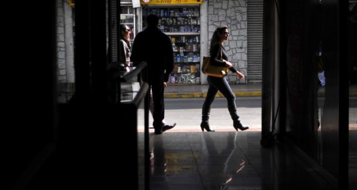 Apagón en Arica se extiende por más de 15 horas: 50 mil clientes continúan sin suministro eléctrico