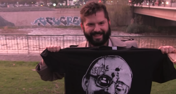 Kast arremetió contra Boric por aparecer con polera de Jaime Guzmán con balazo en la cabeza