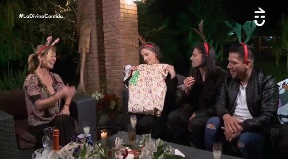 La desubicada (y asquerosa) broma de DJ Black en casa de Coni Roberts en La Divina Comida