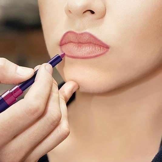 Dwi_makeuporiflame | Instagram