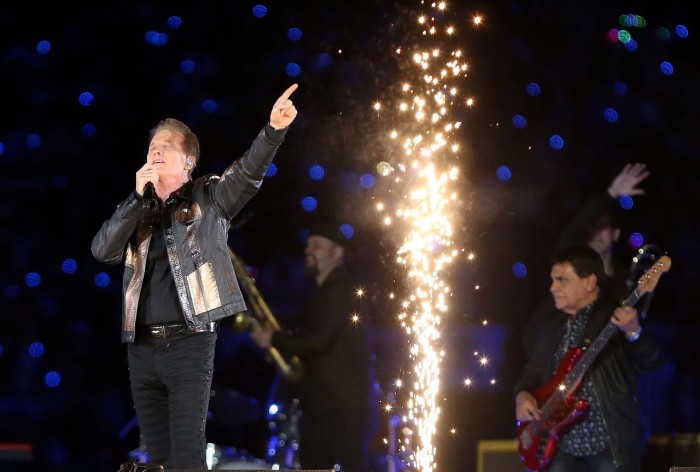 ¿Las reconociste? Las 3 bailarinas de Rojo que se lucieron en show de Emmanuel