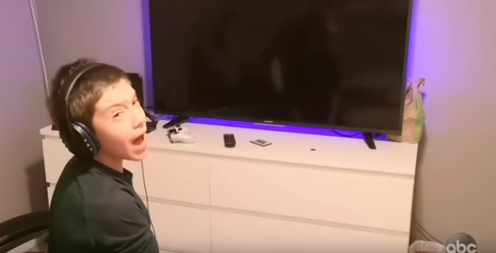 ¿Cómo reaccionarán? Challenge desafía a papás a molestar a hijos mientras juegan Fortnite