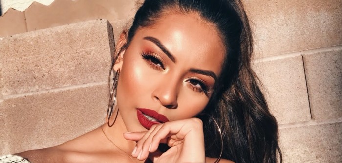 Tonalidades rojas y glitter: 4 looks para encantar en la cena de Nochebuena