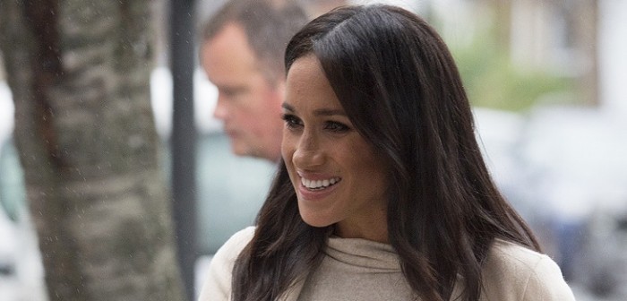 El sencillo pero sentador vestido de Meghan Markle que podrías conseguir por menos de 30 mil pesos