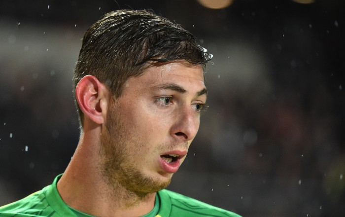 Desaparece avioneta donde viajaba jugador argentino Emiliano Sala: volaban sobre Canal de la Mancha
