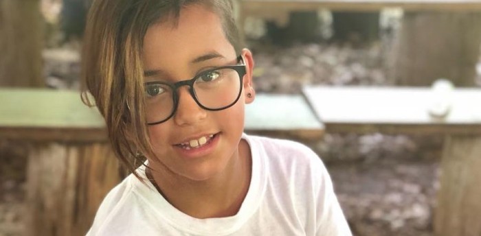 Hijo de Arturo Vidal se sumó a la moda y presentó a su propio Chimuelo