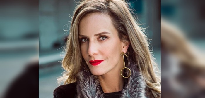 Diana Bolocco causó sensación entre seguidores con producido look para portada de revista