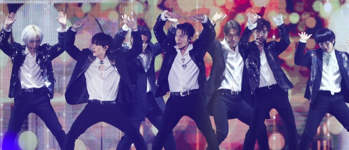Integrante de Super Junior recuperó billetera perdida en Chile tras noble gesto de chofer de Uber