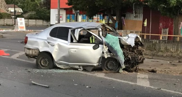 Joven sin licencia protagonizó fatal accidente: dos de sus amigas que viajaban con él murieron