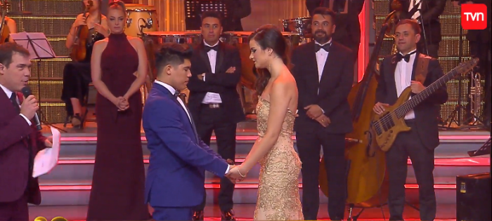 Gala final de cantantes de Rojo coronó a su ganador tras reñida competencia: Emilia Dides