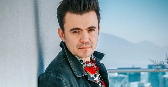 Como nunca lo has visto: Mario Guerrero compartió foto desnudo para darle la bienvenida a 2019